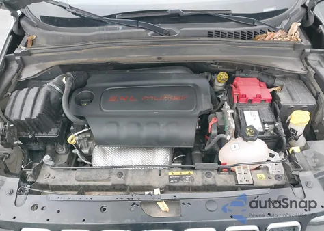 2021 Jeep Renegade Sport Fwd z USA, uszkodzony, nr VIN ZACNJCAB6MPM29693